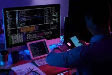 Yazılım Uzmanlığı: Geleceğin Mesleği, Mülakat Süreçleri ve Eğitim Fırsatları