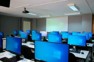 eğitim sınıfı laboratuvar